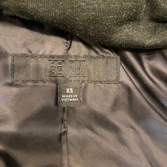 Uniqlo light down coat - Picture 2 of 3